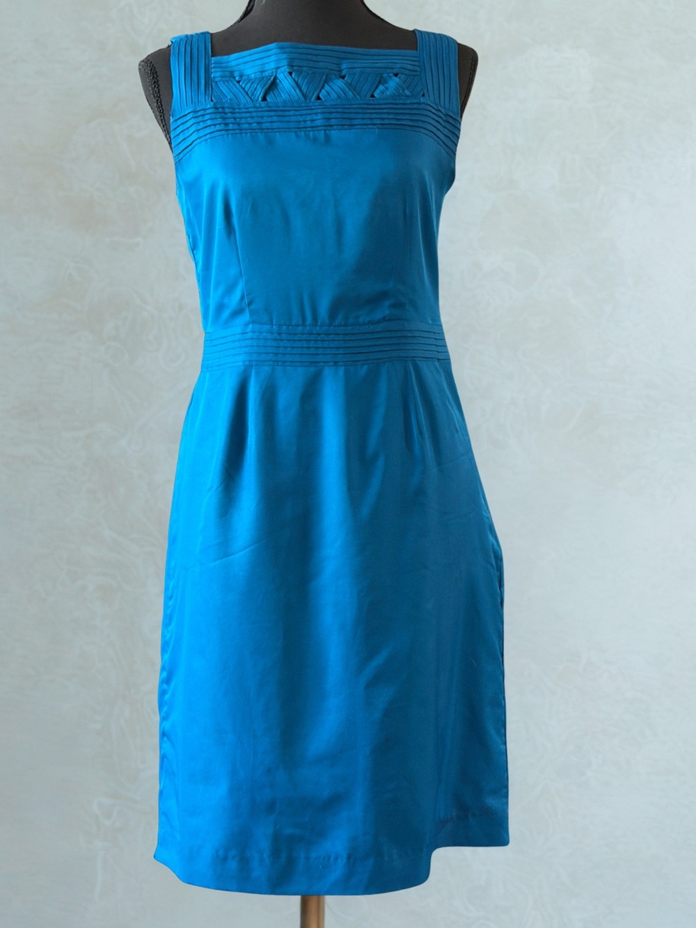 Banana Republic Sleeveless Teal-Blue Midi Sheath Dress